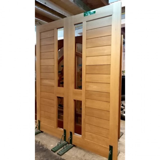 ช่างทำประตูไม้ ช่างทำประตูไม้ 